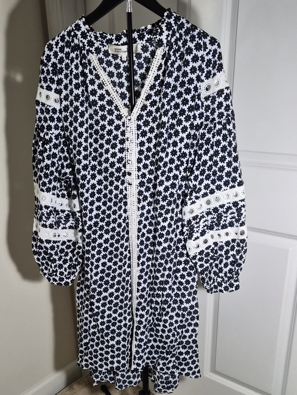 Diane Von Furstenberg Black and White Floral Lace-Trim Dress